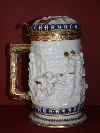 Tankard di porcellana e metallo dorato, Ginori, Italia, fine del XIX-inizi del XX secolo. - Foto 01