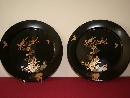 A large black lacquered pair of plates, Japan, Taisho era, 大正時代, (1912-1926). - Picture 01