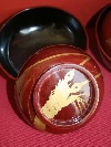 Coppia di tazze con coperchio decorate con lacca amaranto e maki-e in oro, Giappone, periodo Taisho, 大正時代, (1912 - 1926). - Foto 07