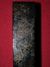 Grande tagliacarte entro fodero a forma di ventaglio, decorato con lacca nera e maki-e in oro e argento, Giappone, periodo Taisho, 大正時代, (1912 - 1926). - Foto 07