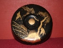 A round box with lid decorated with black lacquer and  maki-e  in gold, Japan, Taisho period, 大 正 时代 (1912-1926). - Picture 01