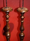 Candelieri  torniti in legno di noce, Italia centrale, inizi del XVIII secolo. - Foto 02