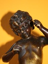 Bambino, scultura in bronzo patinato, firmato R.W. Lange, Francia o Germania, inizio del XX secolo. - Foto 03